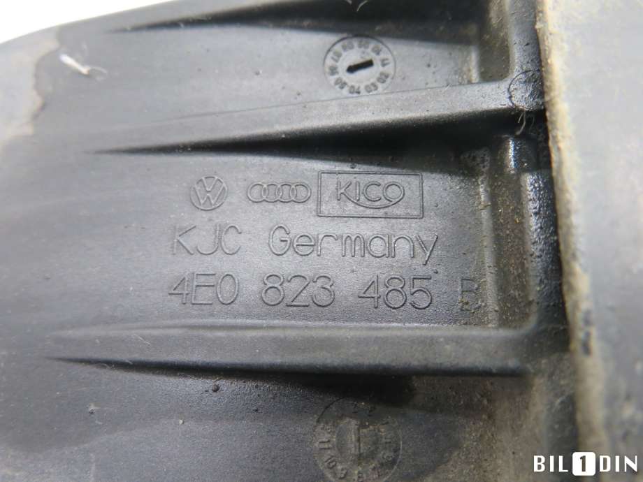 Diverse deler til Audi A8 2003-2010 (Type II) (AUDI|4E0823485B|)