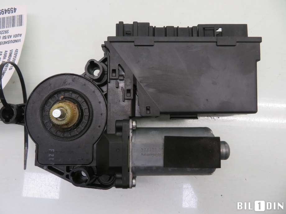 Ruteheis venstre bak til Audi A8 2003-2010 (Type II)  (AUDI|4E0959801D||4E0959801C)