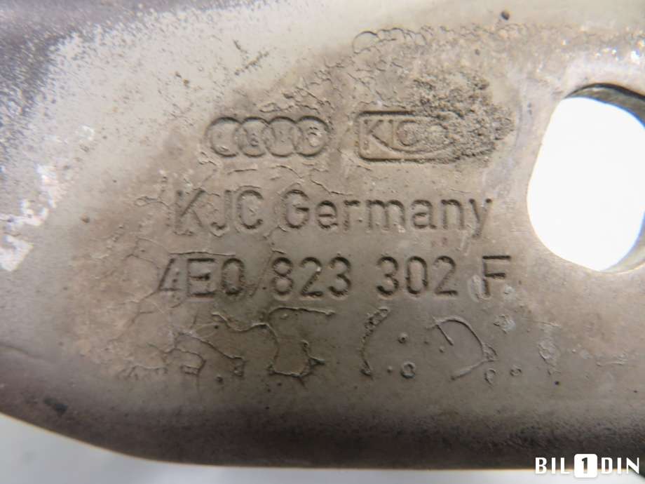 Panserhengsler til Audi A8 2003-2010 (Type II)  (AUDI|4E0823302G|)