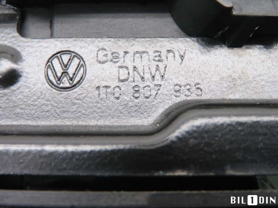 Diverse deler til VW Caddy 2004-2010 (Type III, Fase 1)  (VOLKSWAGEN|1T0807049|)