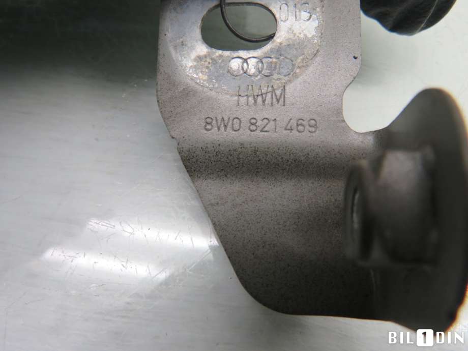 Diverse deler til Audi A4, Allroad 2016-->> (Type II) (B9) (B9) (AUDI|8W0821469|)