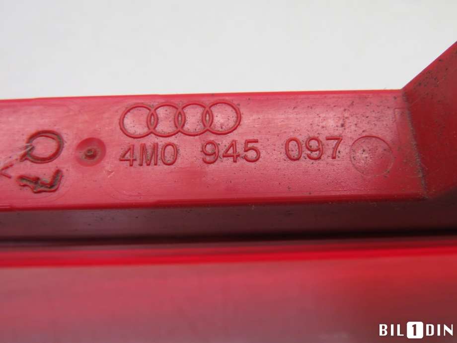 Baklykt bremselys bakrute til Audi A4, Allroad 2016-->> (Type II) (B9) (B9) (AUDI|4M0945097|)