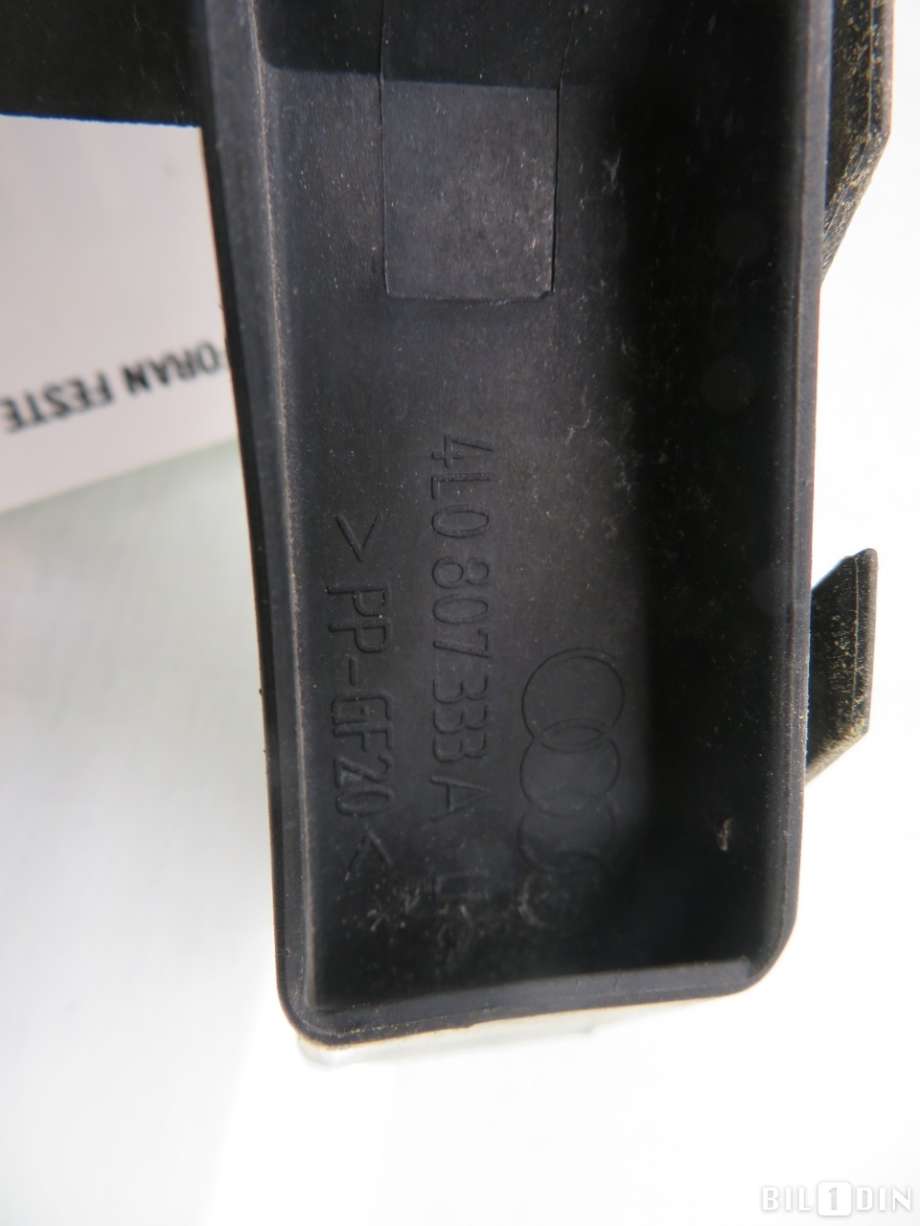 Diverse deler til Audi Q7 2010-2015 (Type I, Fase 2) (AUDI|4L0807333A|)