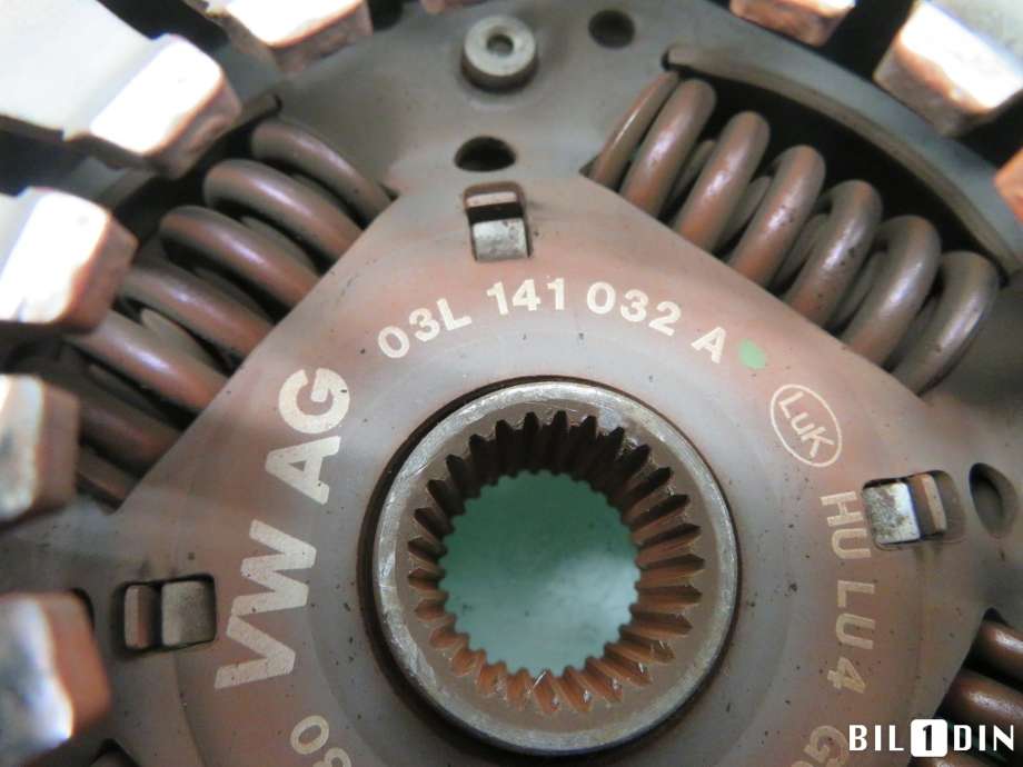 Clutch til VW Touran 2010-2015 (Type I, Fase 3)  (VOLKSWAGEN|03L141025Q|)