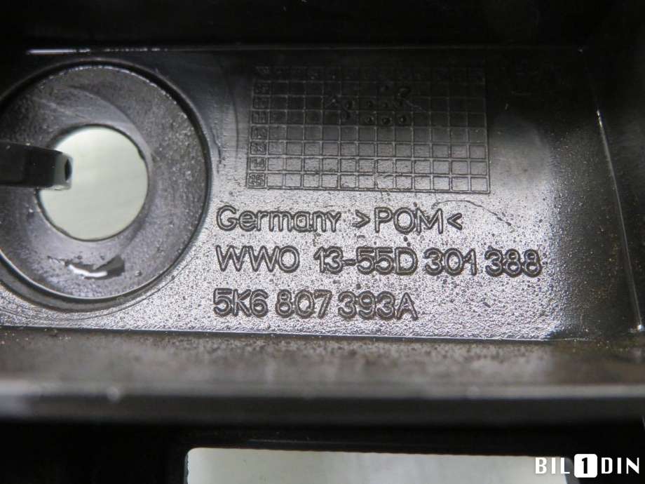 Diverse deler til VW Golf VI 2008-2012  (VOLKSWAGEN|5K6807393A|)
