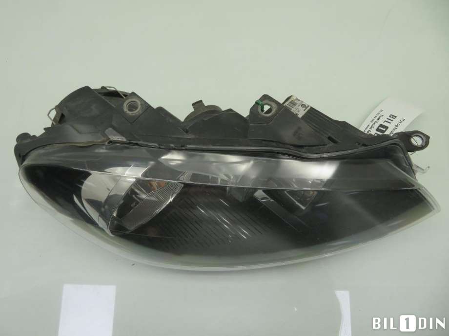 Frontlykt høyre halogen til VW Golf VI 2008-2012  (VOLKSWAGEN|5K1941006L|)