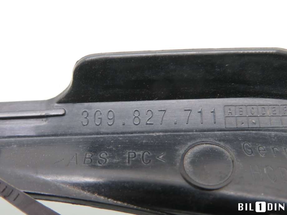 Lister til VW Passat 2015-2019 (Fase 1) (B8) (B8) (VOLKSWAGEN|3G9827711D|)