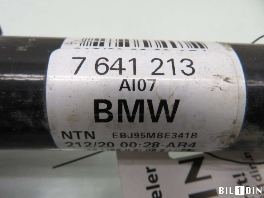 Drivaksel venstre bak, elbil til BMW i3 2013-2022  (BMW|33207641213|)