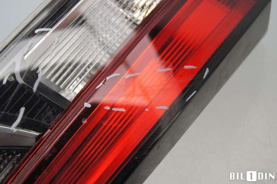 Baklykt venstre til Toyota Corolla Cross 2022-->>  (TOYOTA|8159116051|)