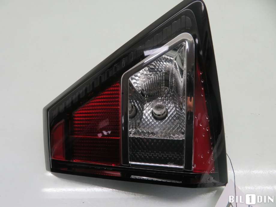 Baklykt høyre indre til Ford Kuga 2013-2019  (FORD|2290290|GV4113A602BG|)