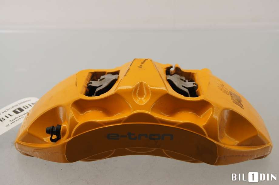 Bremsecaliper venstre foran til Audi e-tron 2018-->> (AUDI|4KE615107C||4KE615105AA)