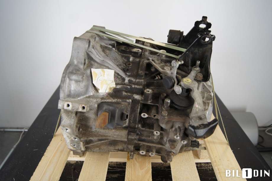 Girkasse manuell 6-trinn til Toyota Avensis 2009-2015 (Type III, Fase 1)  (TOYOTA|3030020A90|3030020B20|)