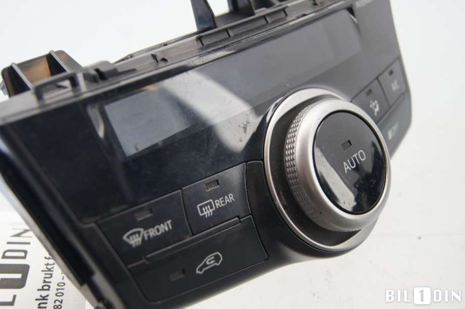 Varmeapparat betjening til Toyota Prius +7 2012-2020 (Type III) (stasjonsvogn) (stasjonsvogn) (TOYOTA|5590047270|)