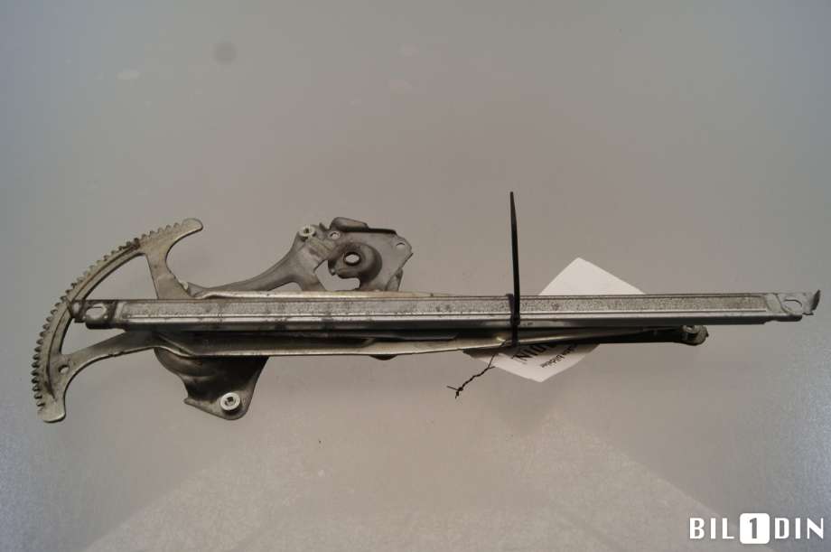 Ruteheis til Toyota Prius +7 2012-2020 (Type III) (stasjonsvogn) (stasjonsvogn) (TOYOTA|6980221010|)