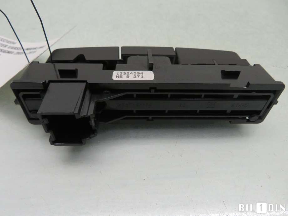 Bryter nødblink til Opel Insignia A 2009-2014  (OPEL|13324594|)