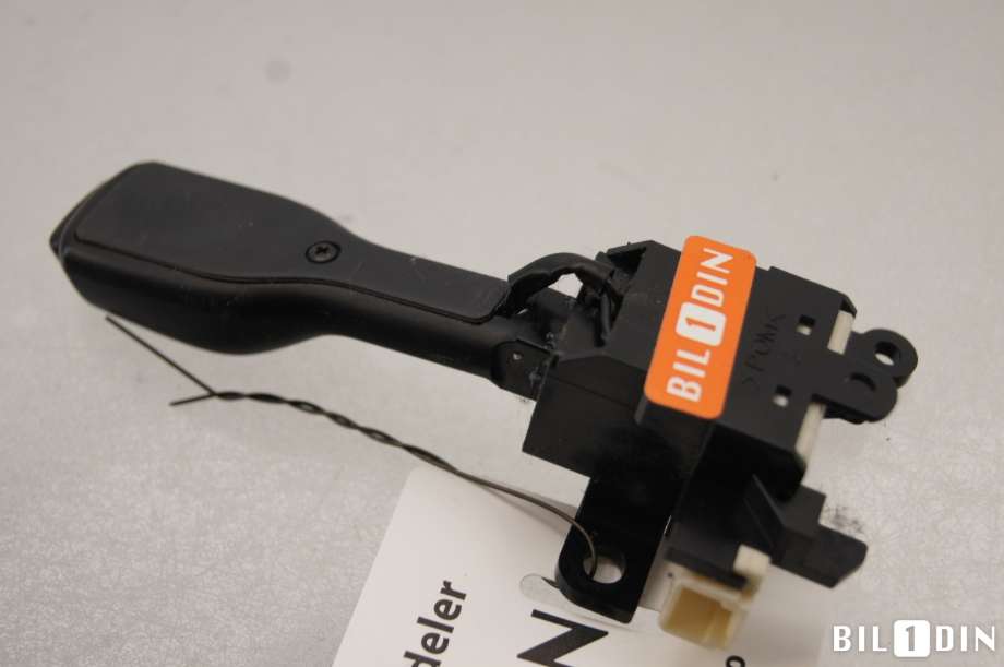Bryter cruise control til Toyota RAV4 2006-2009 (Type III, Fase 1)  (TOYOTA|8463234011|)