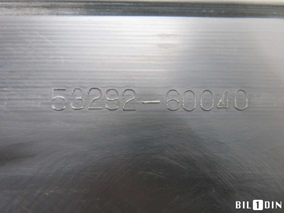 Frontplate øvre til Toyota Land Cruiser 120 2002-2009  (TOYOTA|5329260040|)