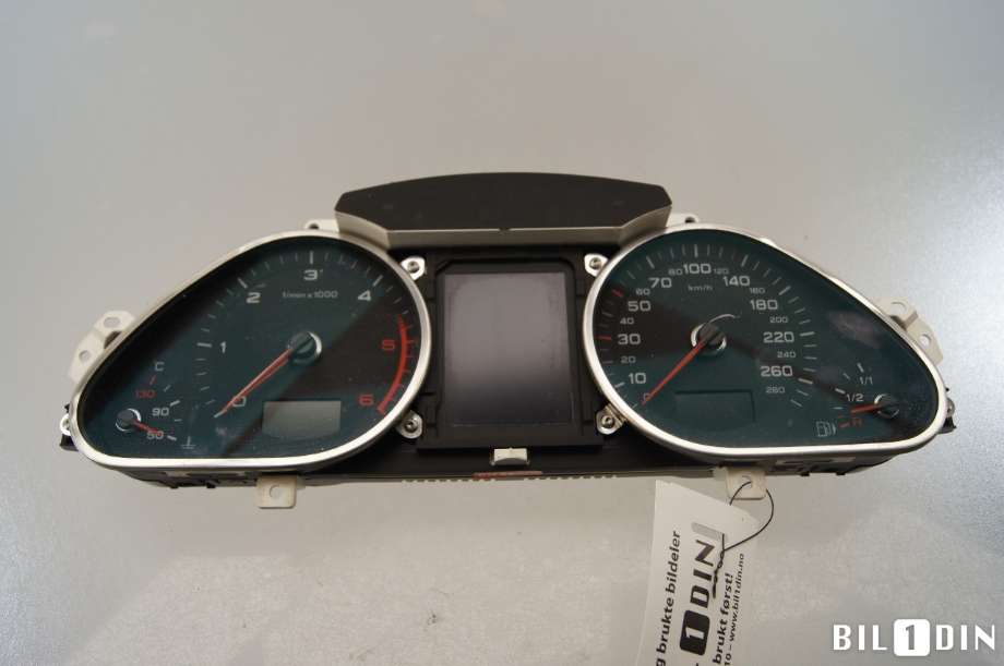 Instrumentpanel til Audi A6 2008-2011 (Type III, Fase 2) (C6) (C6) (AUDI|4F0920933P|)