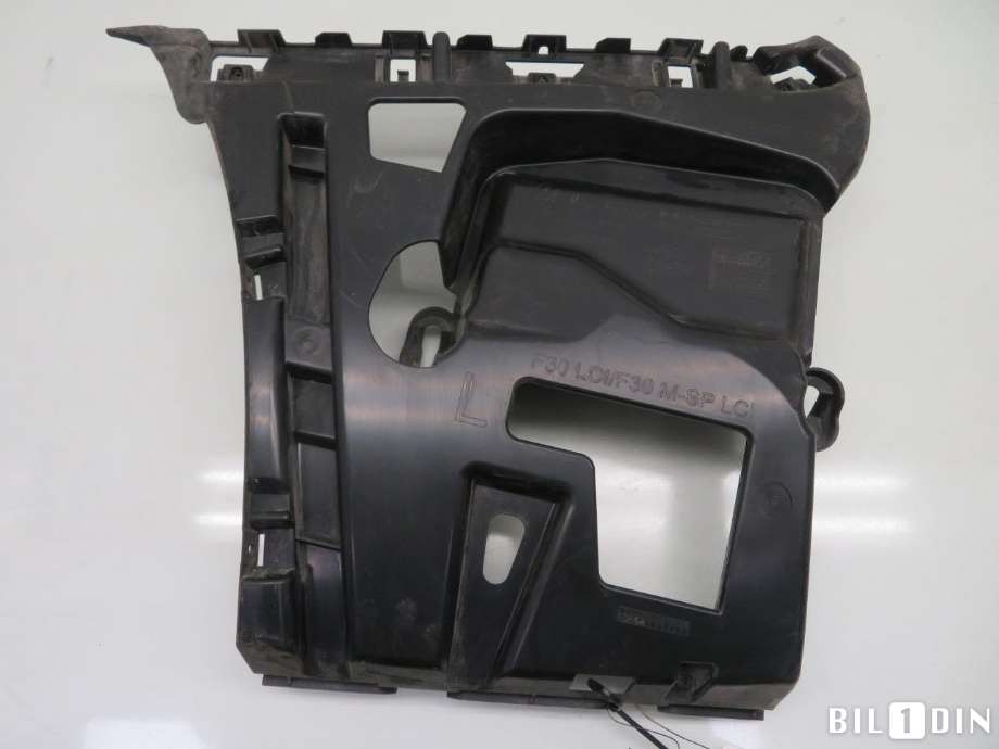 Diverse deler til BMW 3-Serie 2012-2018 (F30/F31/F34) (F30/F31/F34) (BMW|51127256923|)