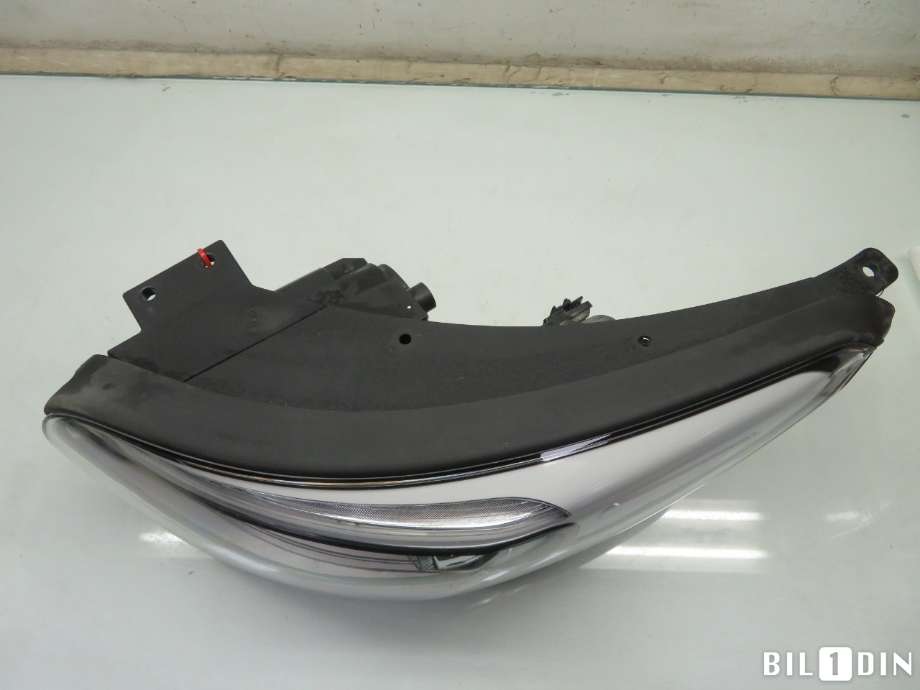 Frontlykt venstre halogen til Kia Soul 2014-2019 (Type II)  (KIA|92101E40101D|)