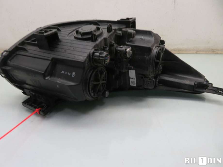 Frontlykt venstre halogen til Kia Soul 2014-2019 (Type II)  (KIA|92101E40101D|)