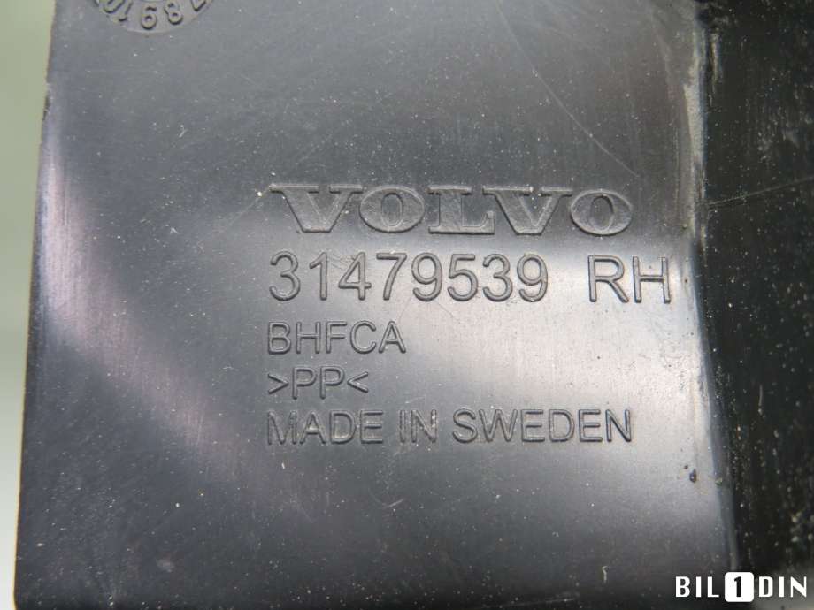 Tåkelykt høyre foran til Volvo C40 Recharge 2021-2024 (VOLVO|31479539|)