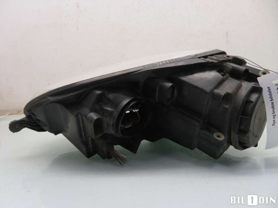 Frontlykt høyre halogen til VW Golf V, Combi 2003-2008  (VOLKSWAGEN|1K6941030P|)