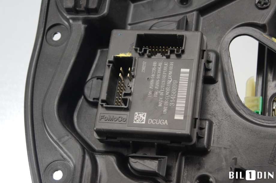 Ruteheis til Volvo V40 2012-2019  (VOLVO|31276215||3687573)