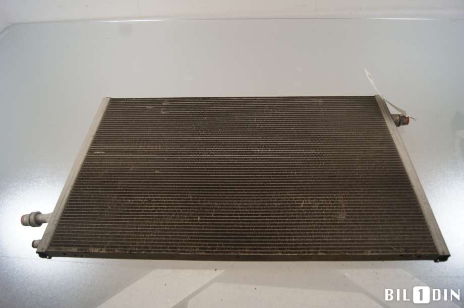Radiator (automat gir) til Jaguar I-PACE 2018-->> (JAGUAR|T4K9610|J9D38D100AA|)