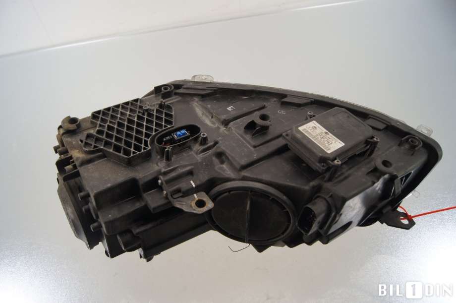 Frontlykt venstre xenon til VW Golf VI 2008-2012  (VOLKSWAGEN|5K1941753B|)