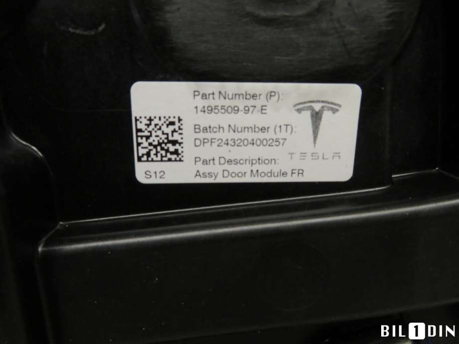 Ruteheis til Tesla Model Y 2021-2024 (Type I)  (152680500C|)