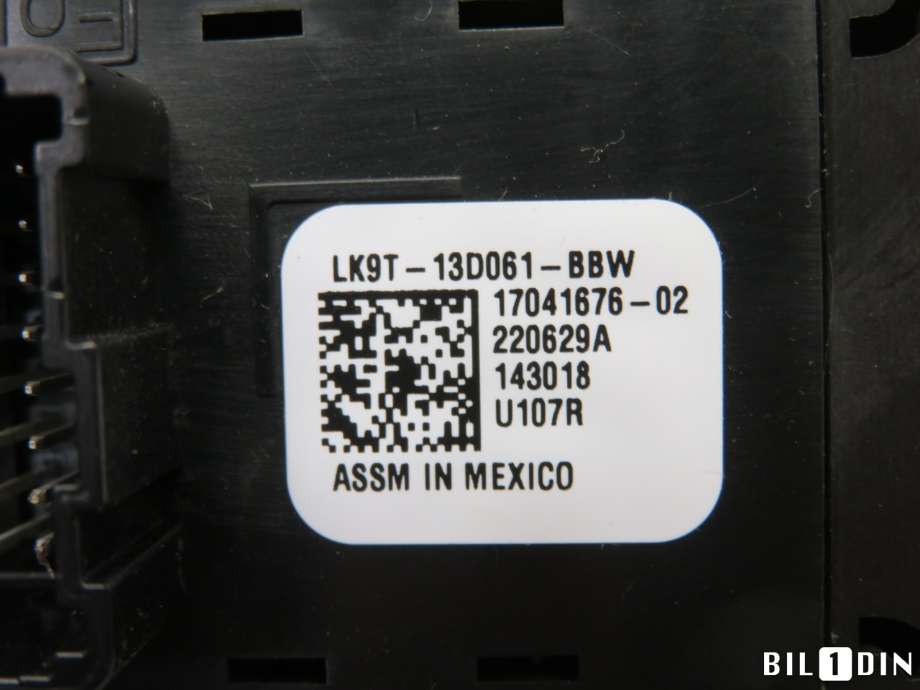Bryter lys til Ford Mustang Mach-e 2020-->>  (FORD (US)|2650828|LK9T13D061BD3JA6|)