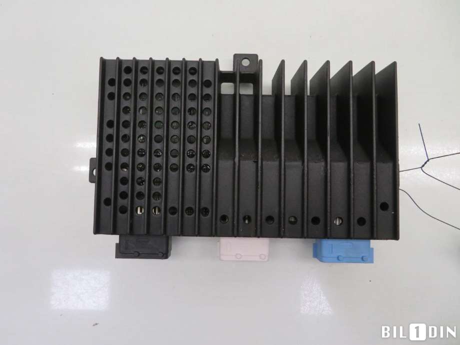 Bilstereo forsterker til Peugeot 508 2011-2014 (Type I, Fase 1)  (PEUGEOT||9666090780)