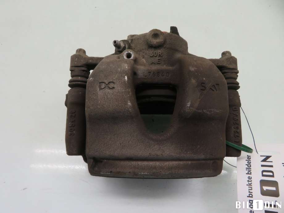 Bremsecaliper høyre foran til Mercedes A-Klasse 2018-->> (W177) (W177) (MERCEDES|A2474214000|)