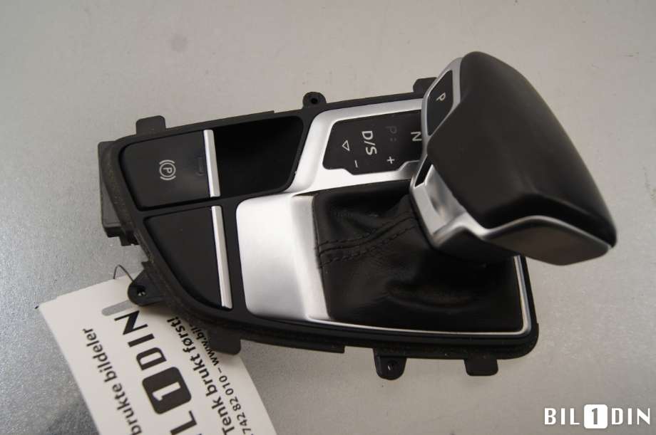 Diverse deler til Audi A4 2015-2019 (Type V, Fase 1) (B9) (B9) (AUDI|8W1713111C|)