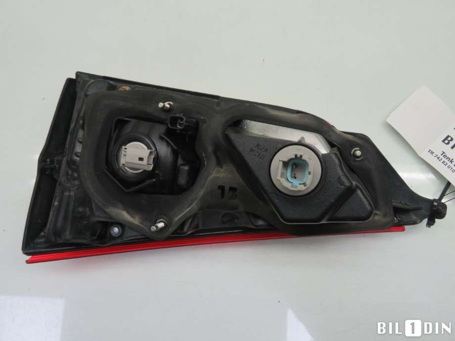 Baklykt venstre indre til Nissan Qashqai 2014-2021 (Type II)  (NISSAN|265554EA5C|265554EA5A|)