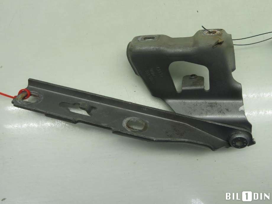 Panserhengsler til Audi A4, Allroad 2009-2016 (Type I) (B8) (B8) (AUDI|8K0823301D|)