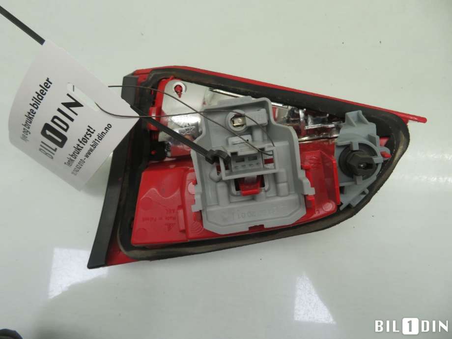 Baklykt venstre indre til Audi A4, Allroad 2009-2016 (Type I) (B8) (B8) (AUDI|8K9945093B|)