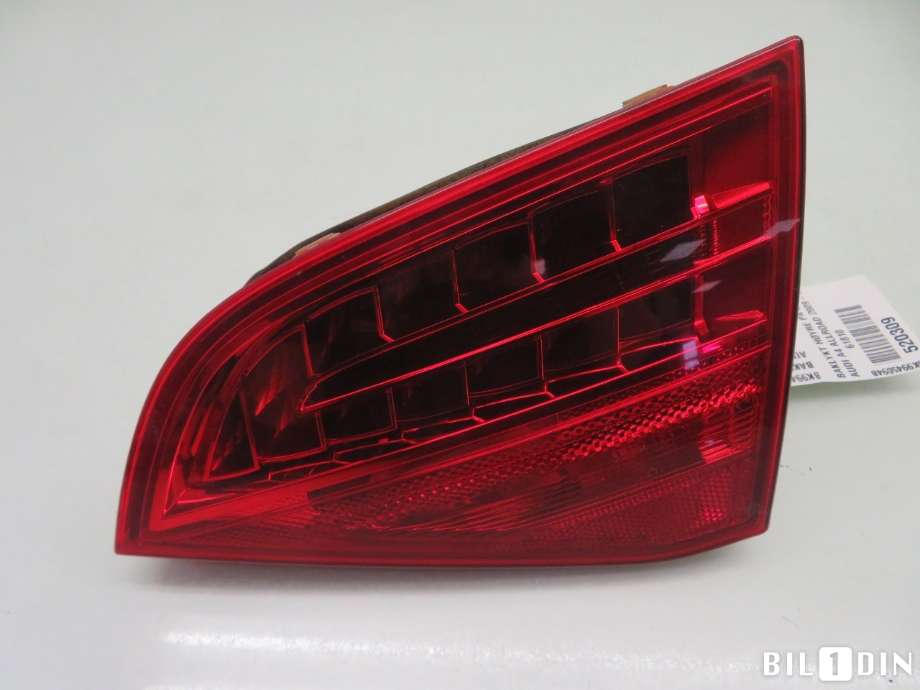 Baklykt høyre indre til Audi A4, Allroad 2009-2016 (Type I) (B8) (B8) (AUDI|8K9945094B|)