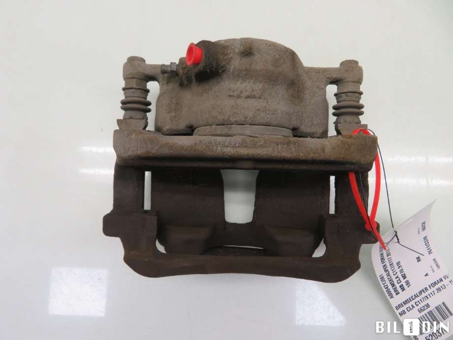 Bremsecaliper venstre foran til Mercedes CLA 2013-2019 (C117) (C117) (MERCEDES|A0004213981|)