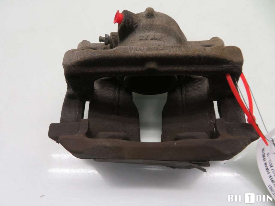 Bremsecaliper venstre foran til Mercedes CLA 2013-2019 (C117) (C117) (MERCEDES|A0004213981|)