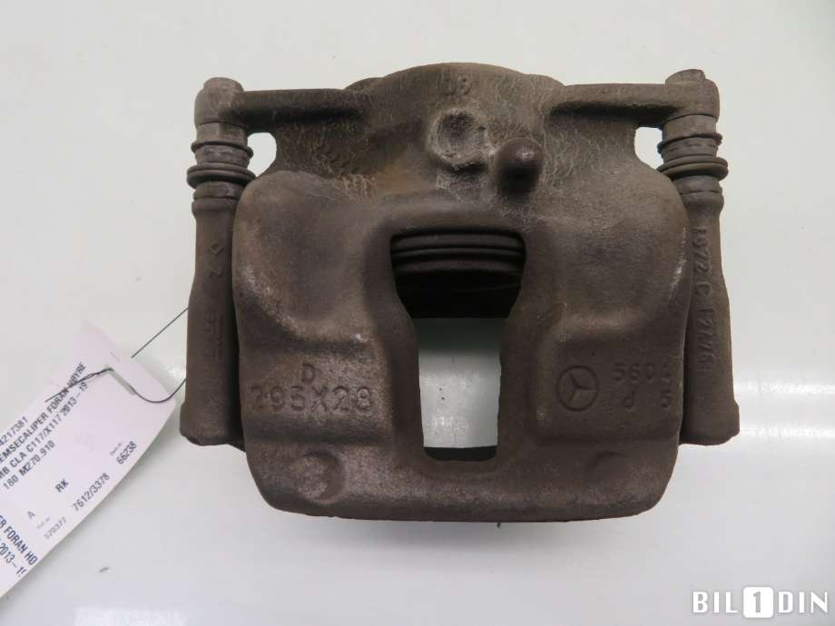 Bremsecaliper høyre foran til Mercedes CLA 2013-2019 (C117) (C117) (MERCEDES|A0004217381|)