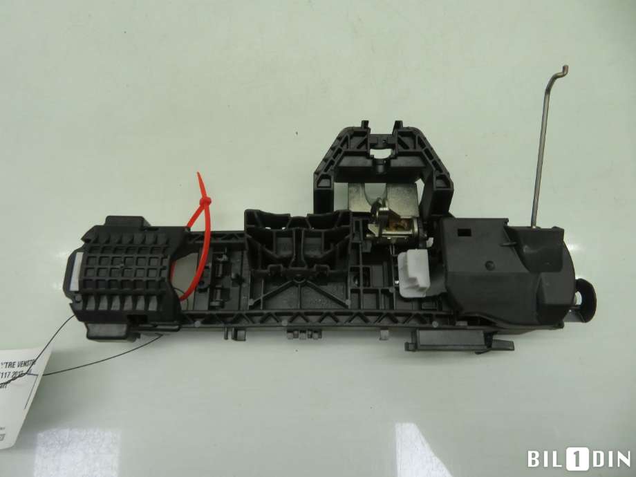 Dørhåndtak utv venstre foran til Mercedes CLA 2013-2019 (C117) (C117) (MERCEDES|A2047600170|)