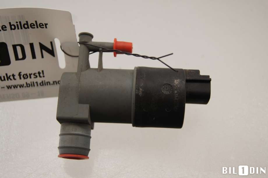 Spylerpumpe foran til Toyota Verso 2009-2016 (Type III) (TOYOTA|853300F011|853300F010|)