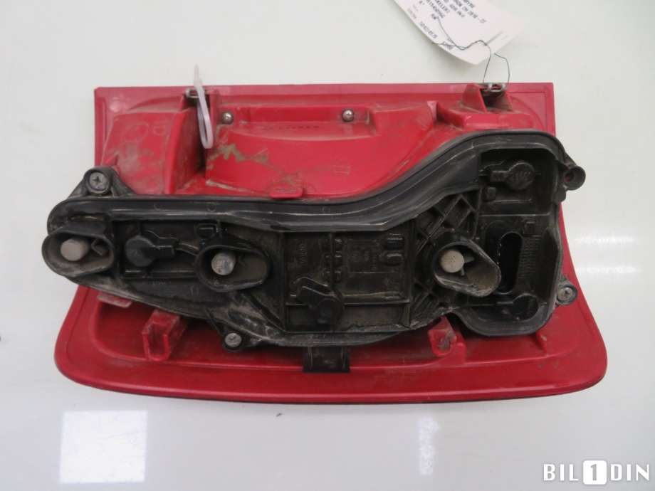 Baklykt høyre til VW Amarok 2010-2016 (Type I, Fase 1) (VOLKSWAGEN|2H1945096G|2H1945096C|)