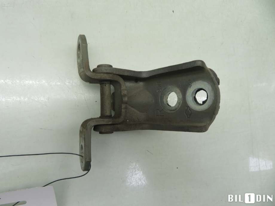 Hengsler til Nissan Qashqai 2014-2021 (Type II) (NISSAN|824204EA0A|)