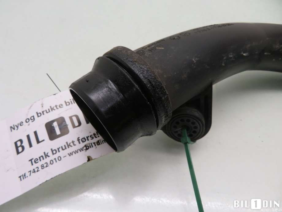 Turbo rør til VW Transporter / Caravelle 2009-2015 (Fase 2) (T5) (T5) (VOLKSWAGEN|7E0145762C|)