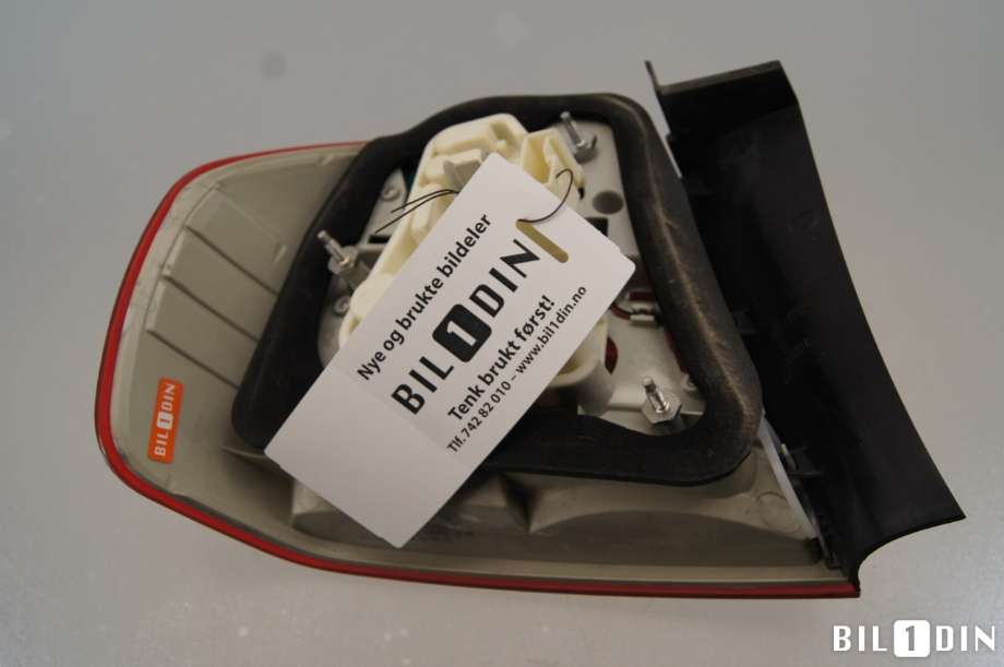 Baklykt høyre til BMW 3-Serie 2005-2011 (E90/E91/E92/E93) (E90/E91/E92/E93) (BMW|63217289426|)