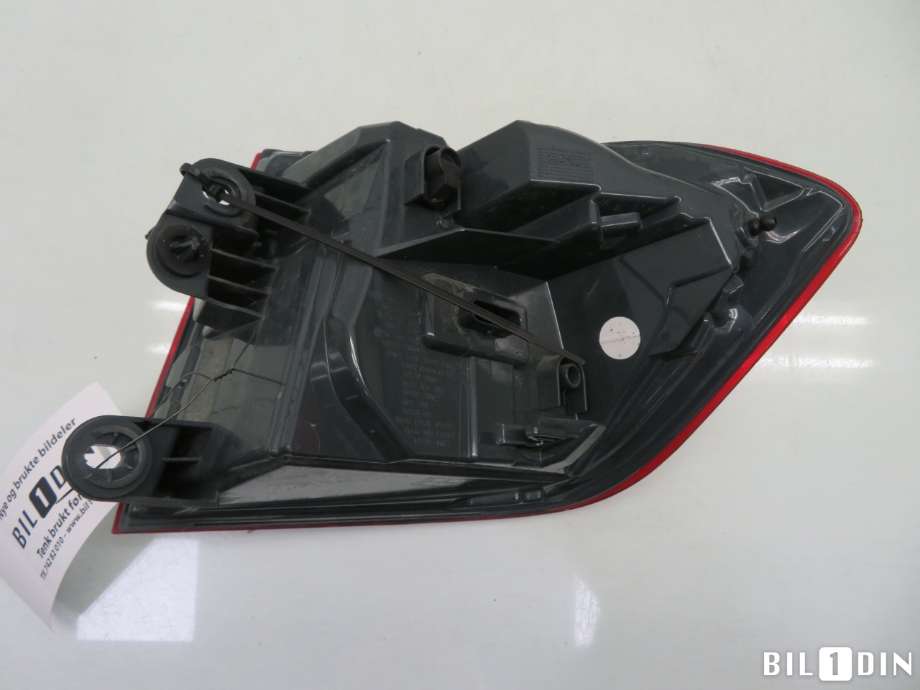 Baklykt venstre til BMW 3-Serie 2012-2018 (F30/F31/F34) (F30/F31/F34) (BMW|63217369117|)