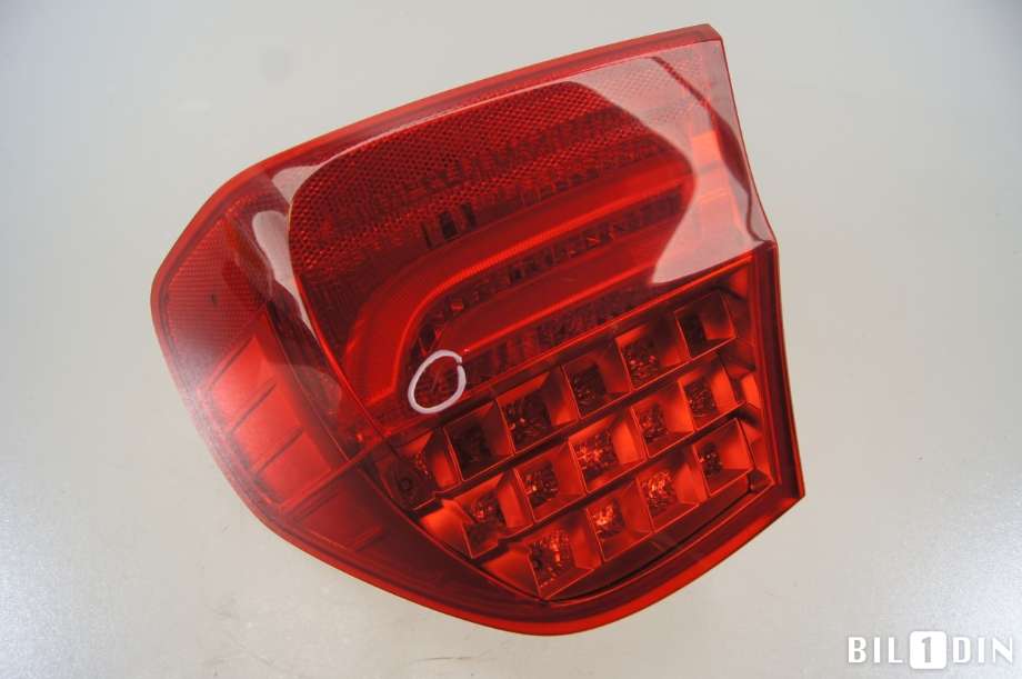 Baklykt høyre til BMW 3-Serie 2005-2011 (E90/E91/E92/E93) (E90/E91/E92/E93) (BMW|63216937458|)